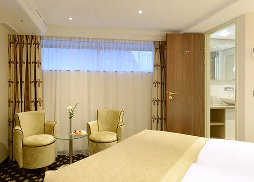 Emerald Deck - Superior Suite (Lower)