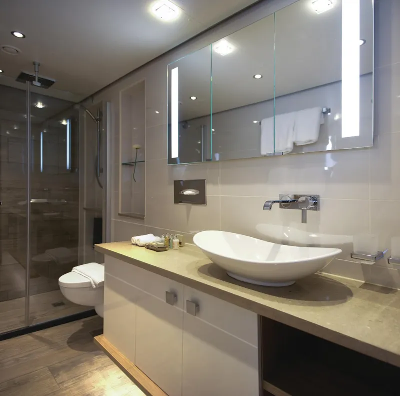 类别 7 | 钻石甲板 2