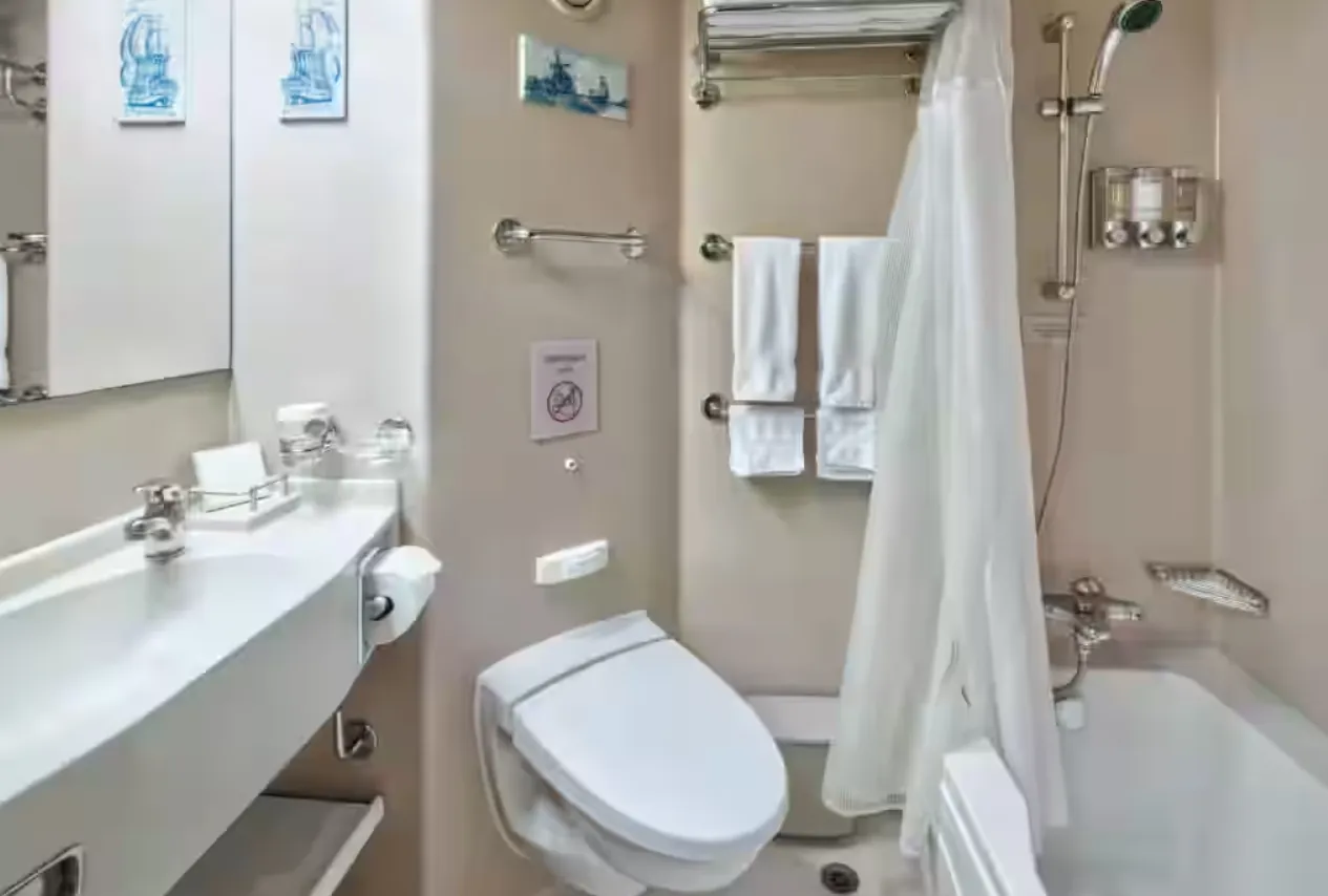 ভারান্ডা স্টেটরুম 6