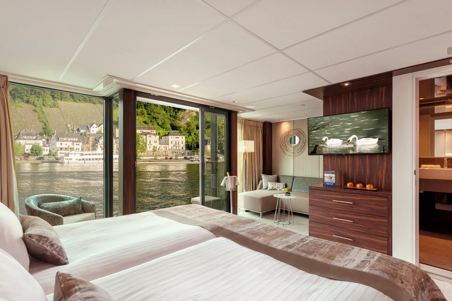 Suite with Walk-Out Exterior Balcony