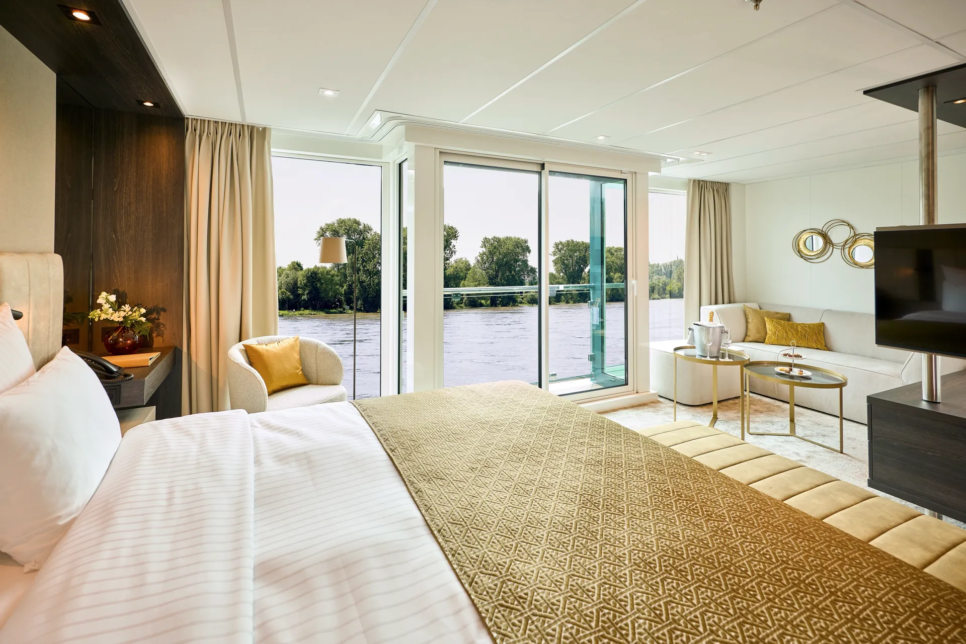 AMADEUS Suite
