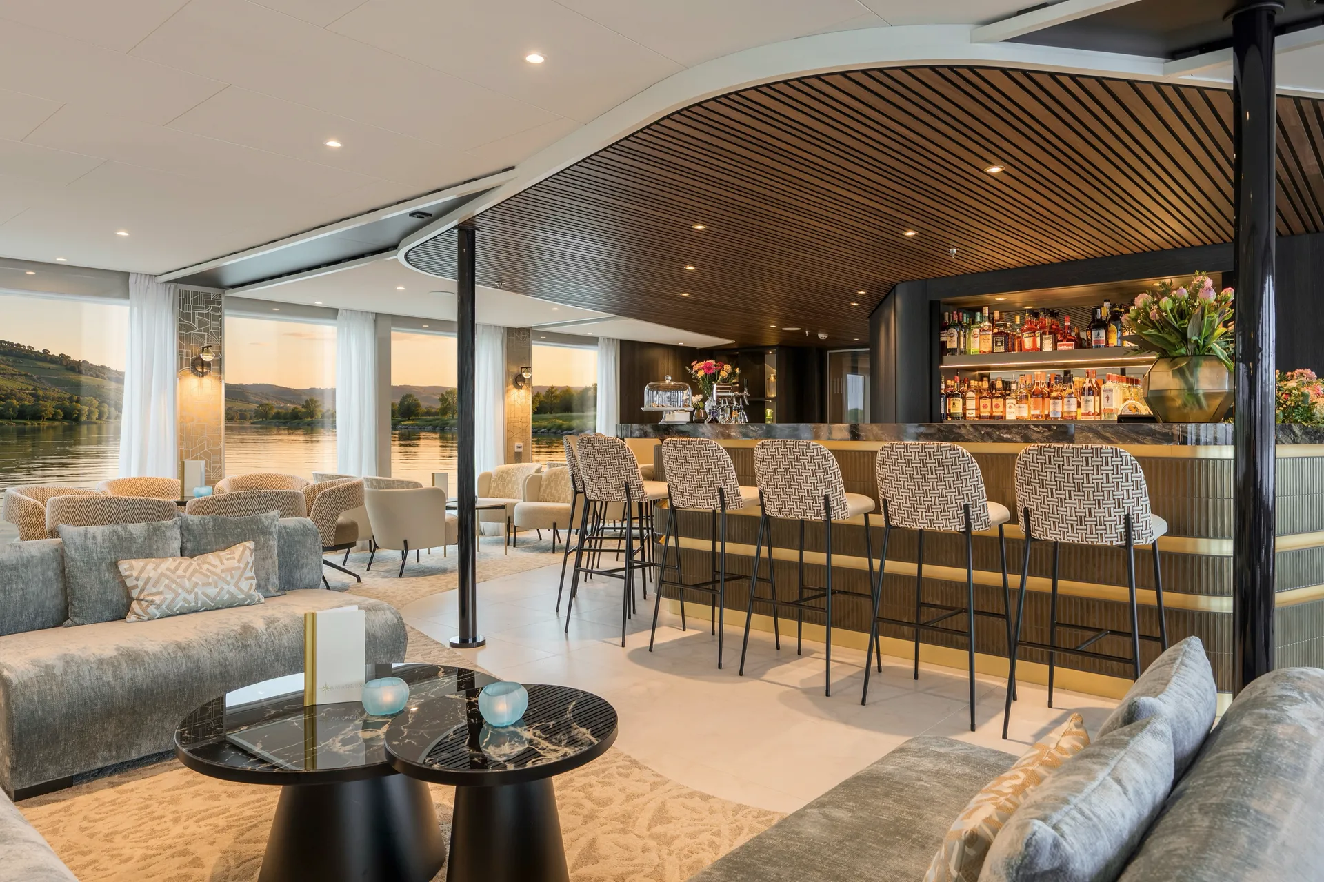 Panorama Bar & Lounge