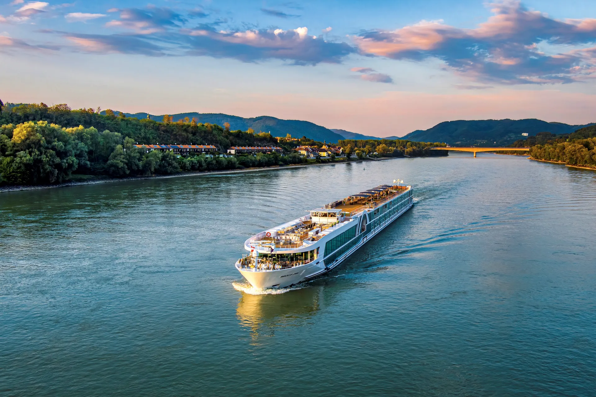 AMADEUS Cara — AMADEUS River Cruises