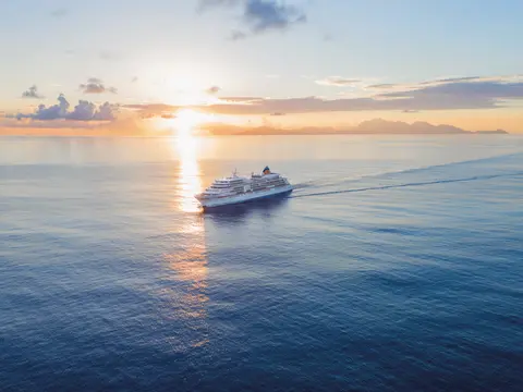 Hapag-Lloyd Cruises (Hapag-Lloyd Cruises)