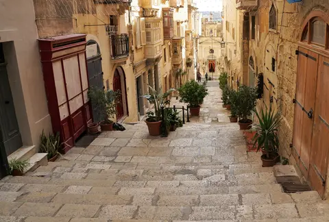 Nice to Valletta — Silversea · Silver Shadow