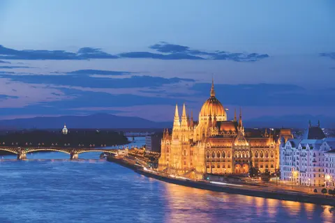 Romantic Dunărea - Vilshofen către Budapesta — AmaWaterways · AmaMora