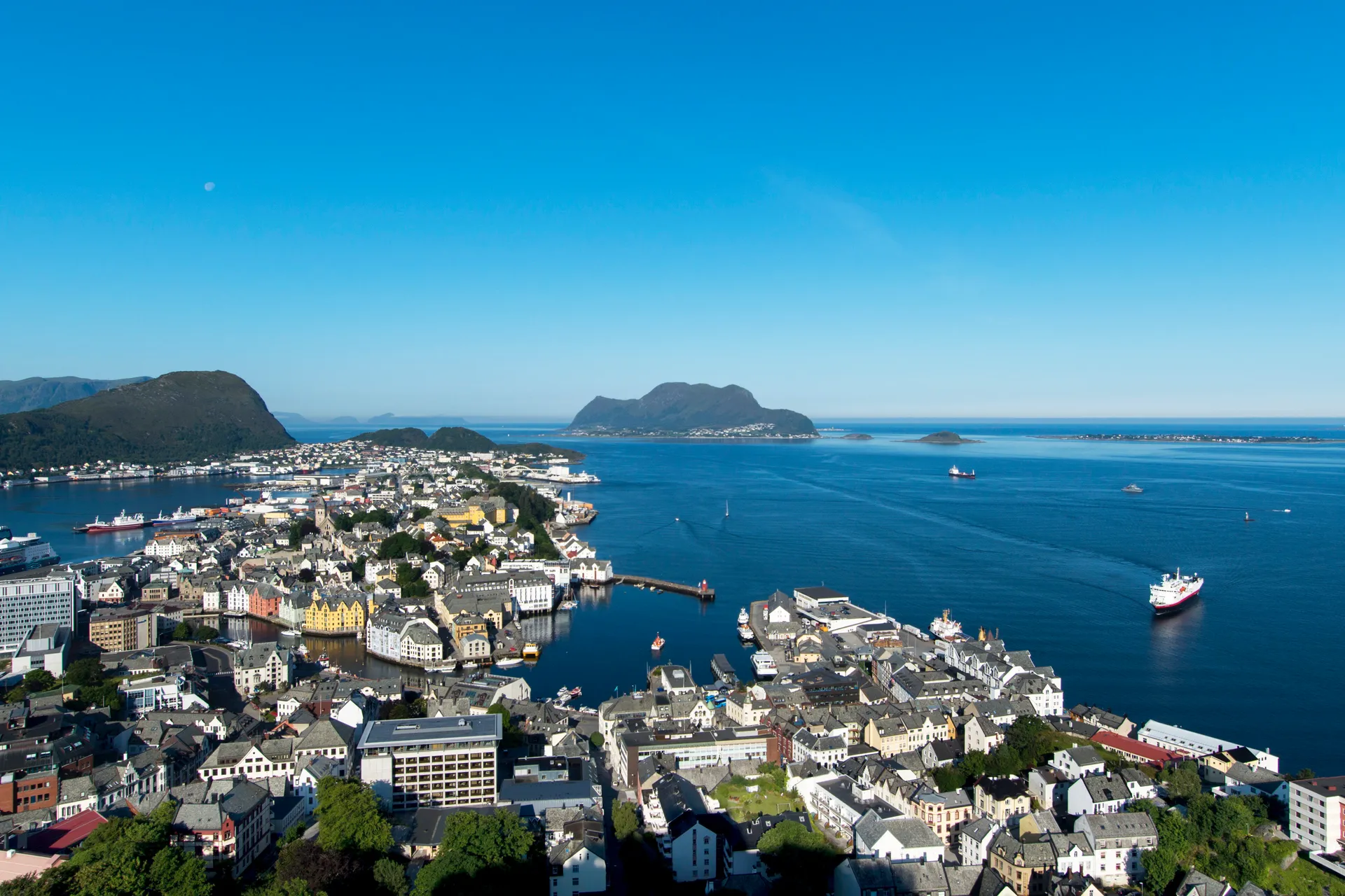 London to Oslo  — Oceania Cruises · Insignia
