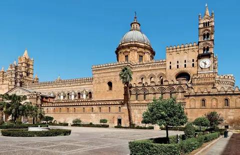 Middelhavet fra Livorno — MSC Cruises · MSC Splendida