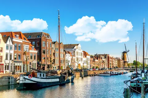 Tulip Time - Amsterdam til Amsterdam — AmaWaterways · AmaVenita