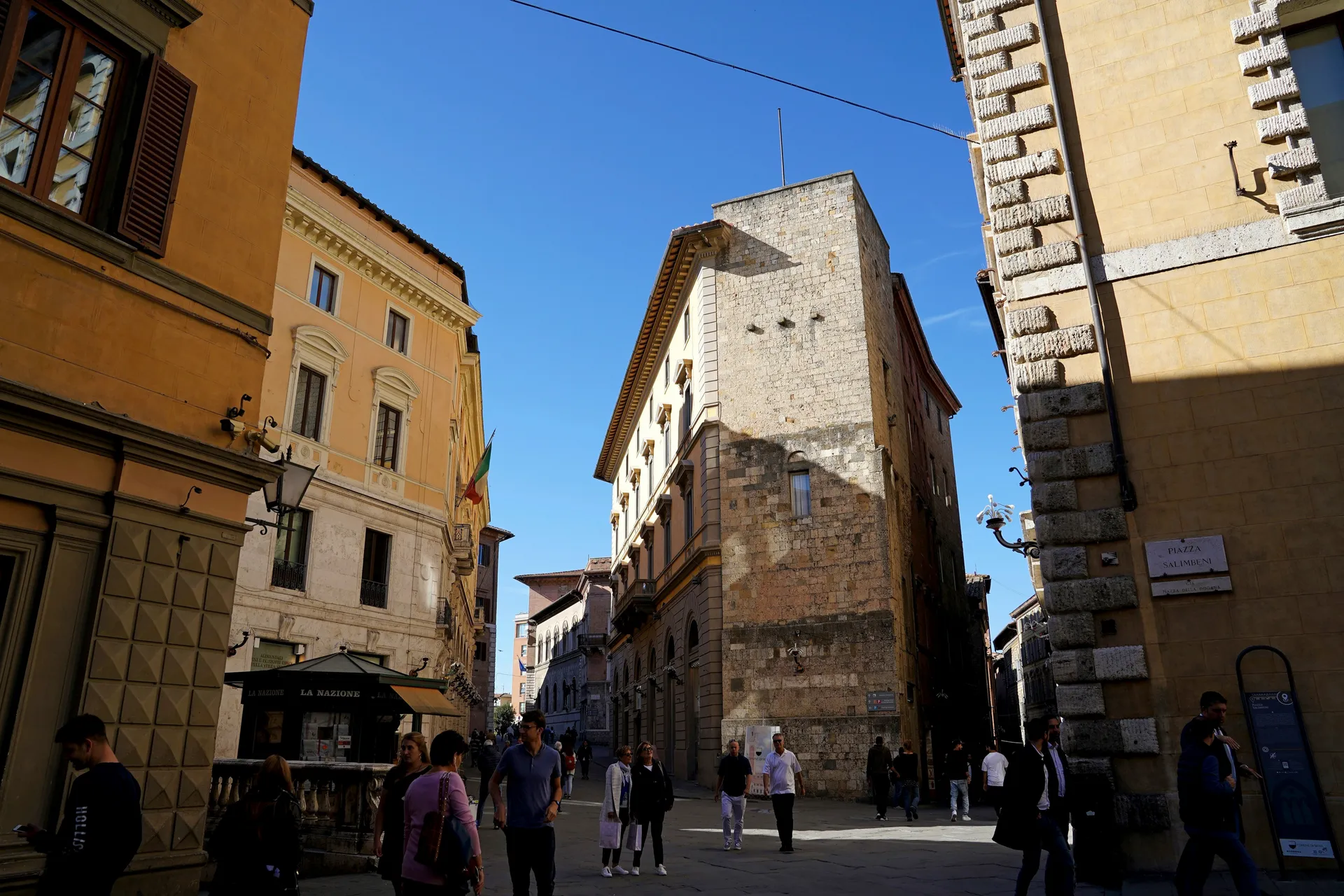 সিয়েনা 9