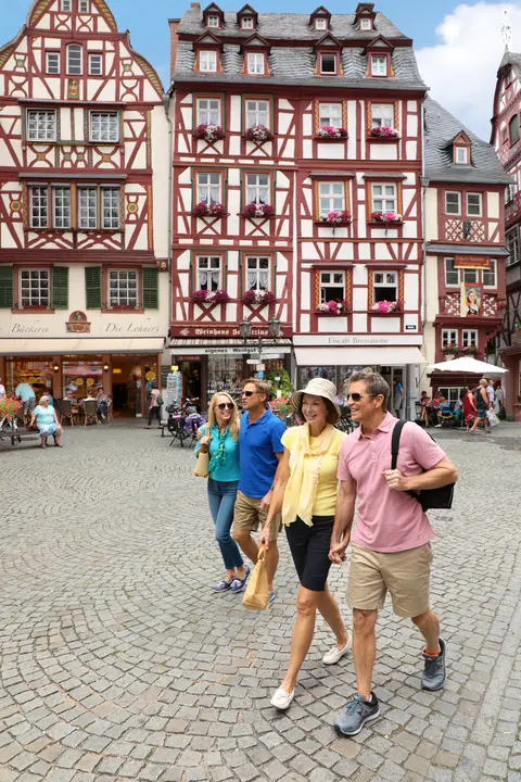 Romantikus Rajna és Mosel Svájccal — Festői folyami hajóutak · Scenic Ruby