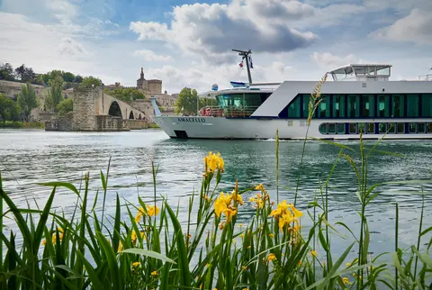 La Belle Vie: Rhône, Genève og Rivieraen — Tauck · ms Lumière