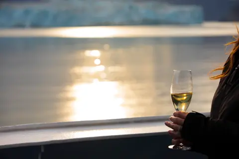 7-Day Alaska Round-Trip Seattle: Glacier Bay, Skagway & Juneau — Norwegian Cruise Line · Norwegian Encore