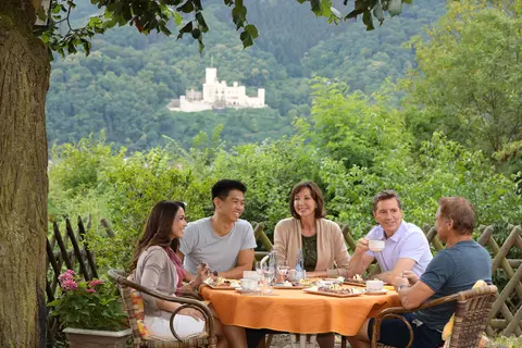 Rajna és Mosel Szőlőültetvényei Amszterdamból — AmaWaterways · AmaCerto