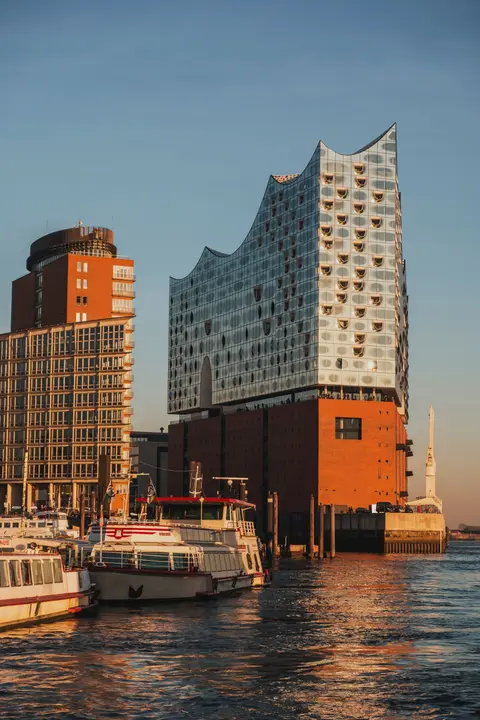 Nordul Europei din Hamburg — MSC Croaziere · MSC Preziosa