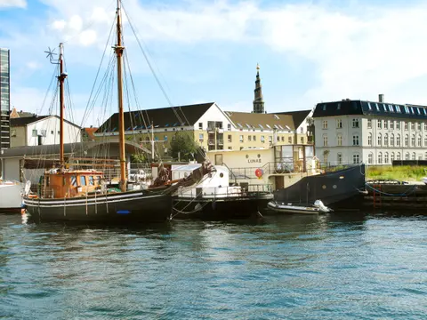 En rejse fra nordisk opdagelse til udsøgte kulturelle perler — Explora Journeys · EXPLORA III