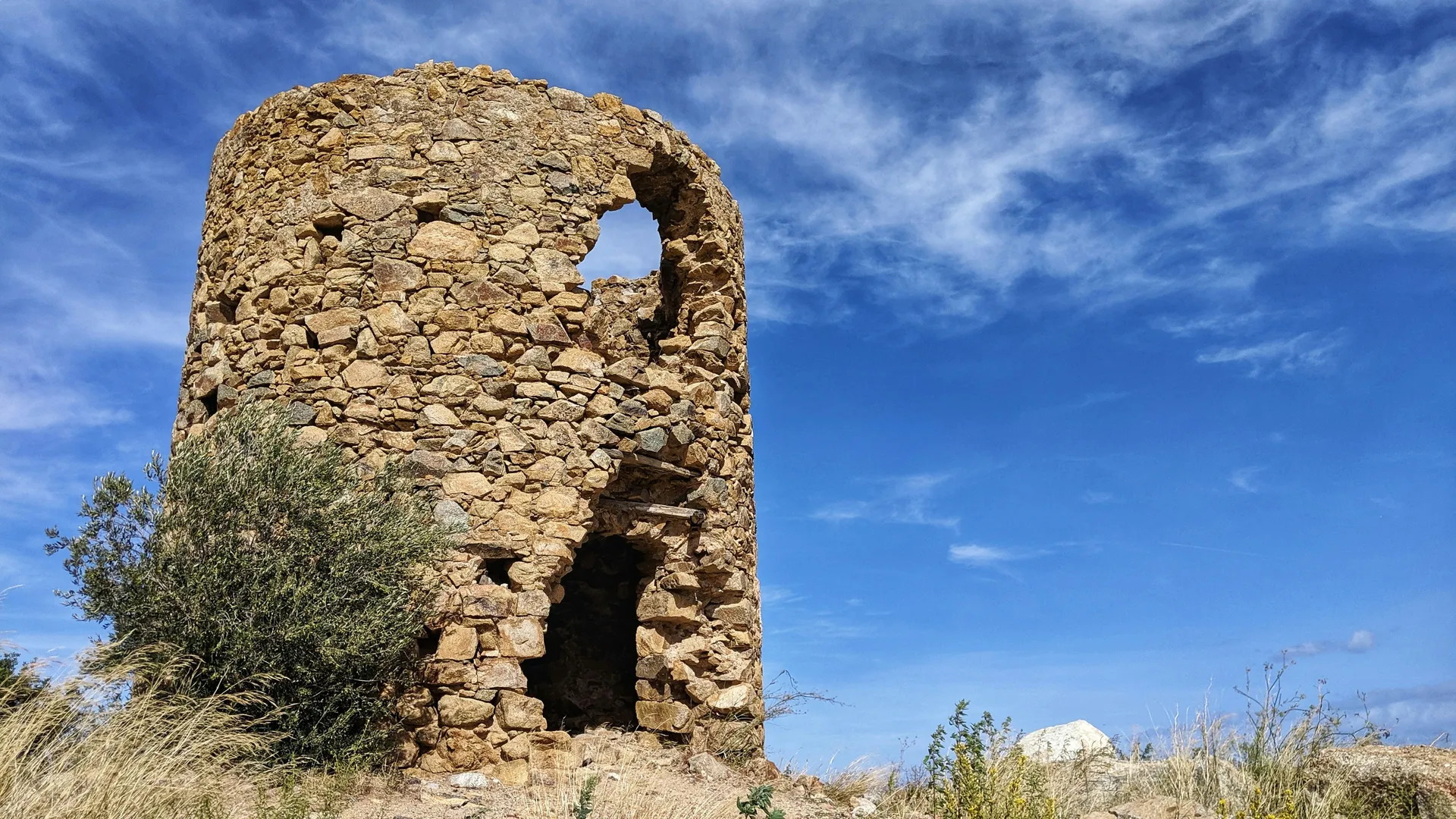 Piros-sziget (Ile Rousse, Corsica)