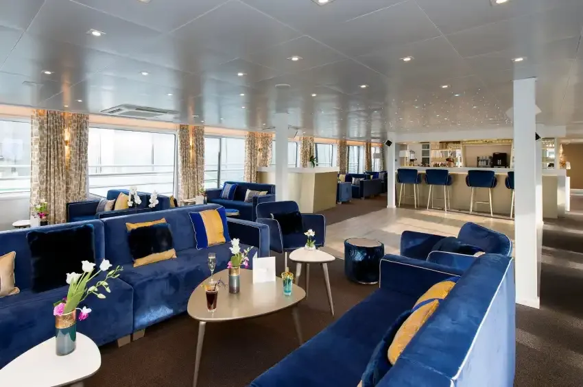 MS Symphonie 6