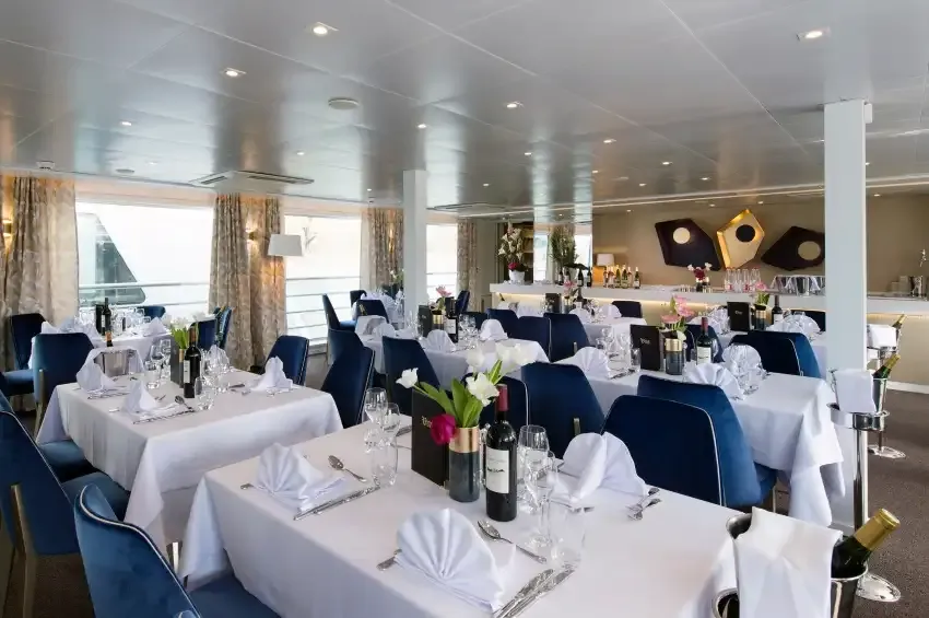MS Symphonie 7