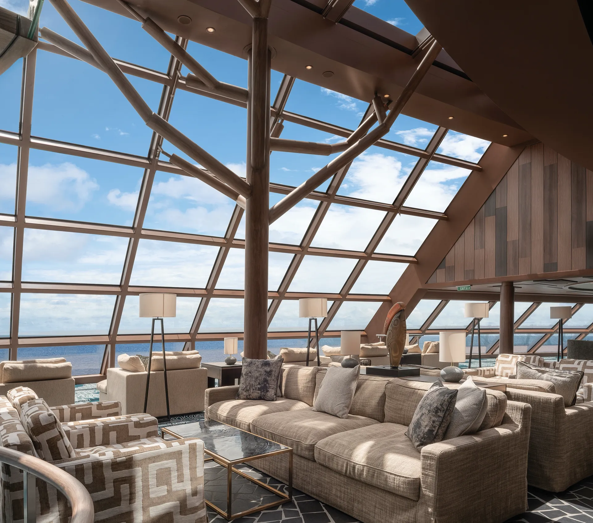 Horizon Lounge