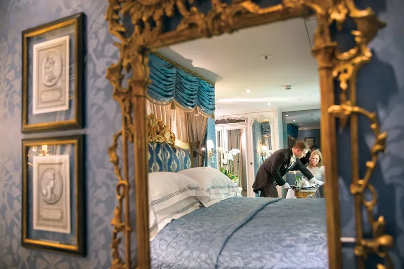 S.S. Μαρία Θηρεσία 10