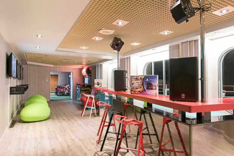 Clubul Adolescenților 2