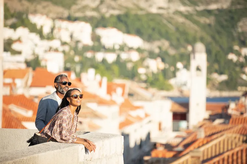 Excursii nelimitate la țărm incluse 2