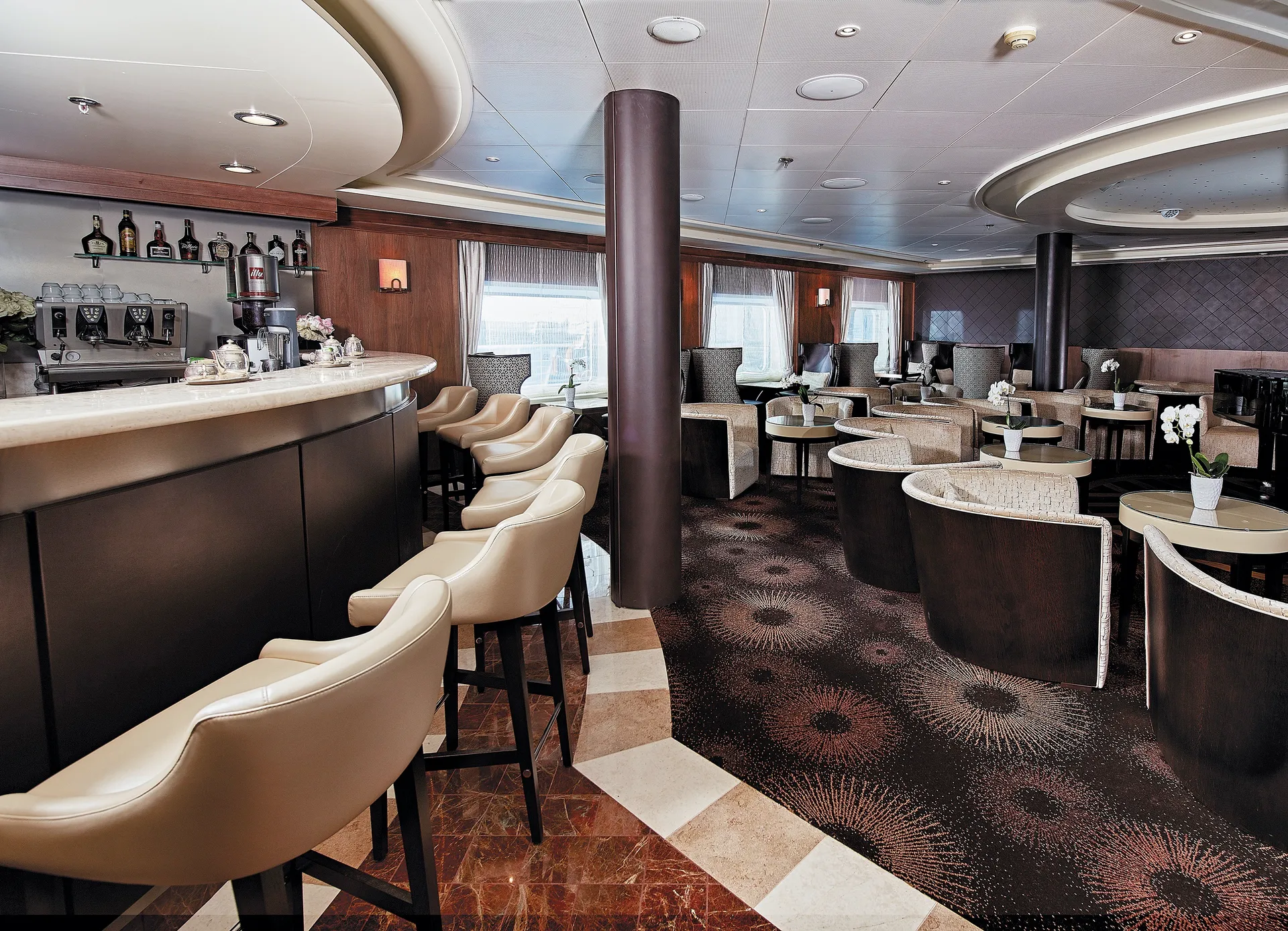 Conexiunea și Clubul Cafelei 1