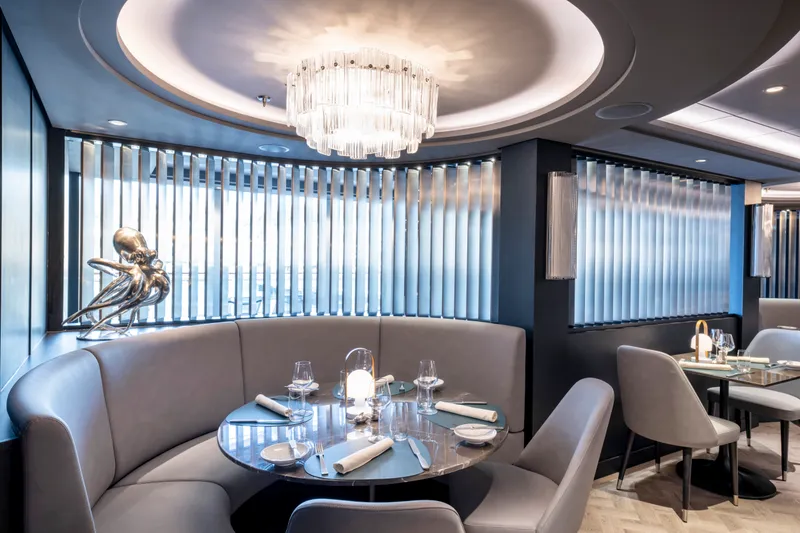 Restaurace Ocean Cay 1