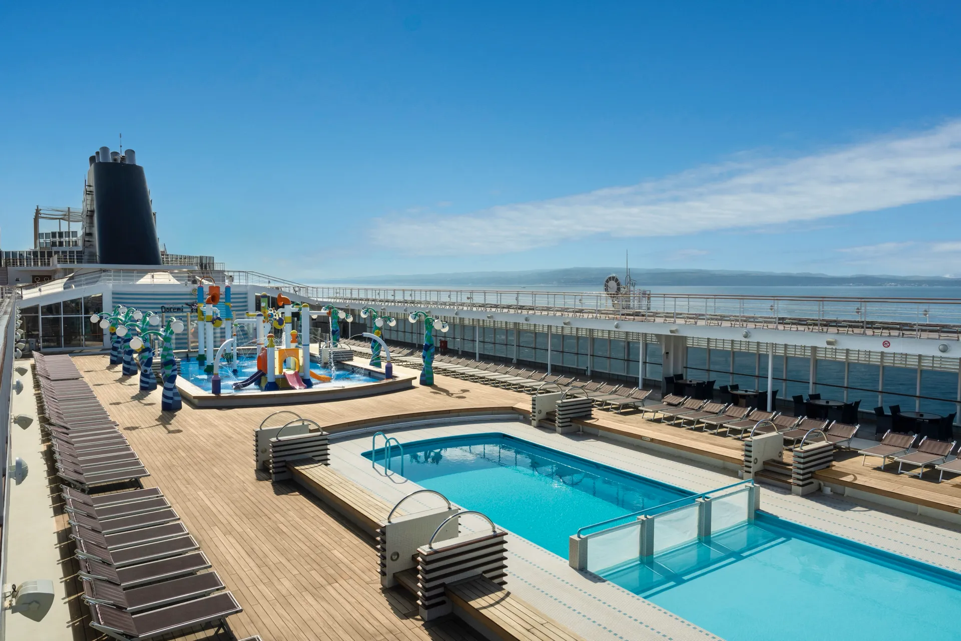 Le Piscine Pool 游泳池 1