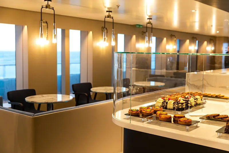 Azure Bar & Café 10