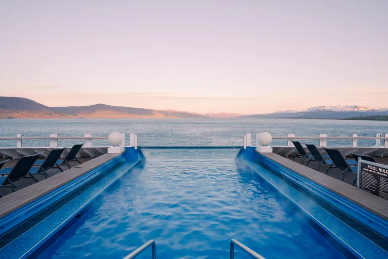 Κατάστρωμα Πισίνας 3