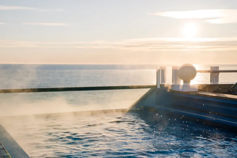 Κατάστρωμα Πισίνας 1