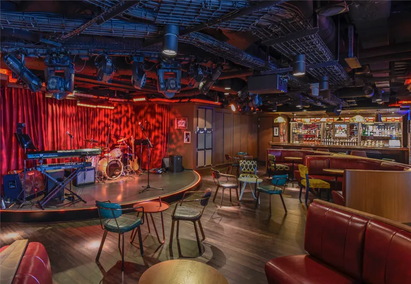 Syd Norman’s Pour House 1