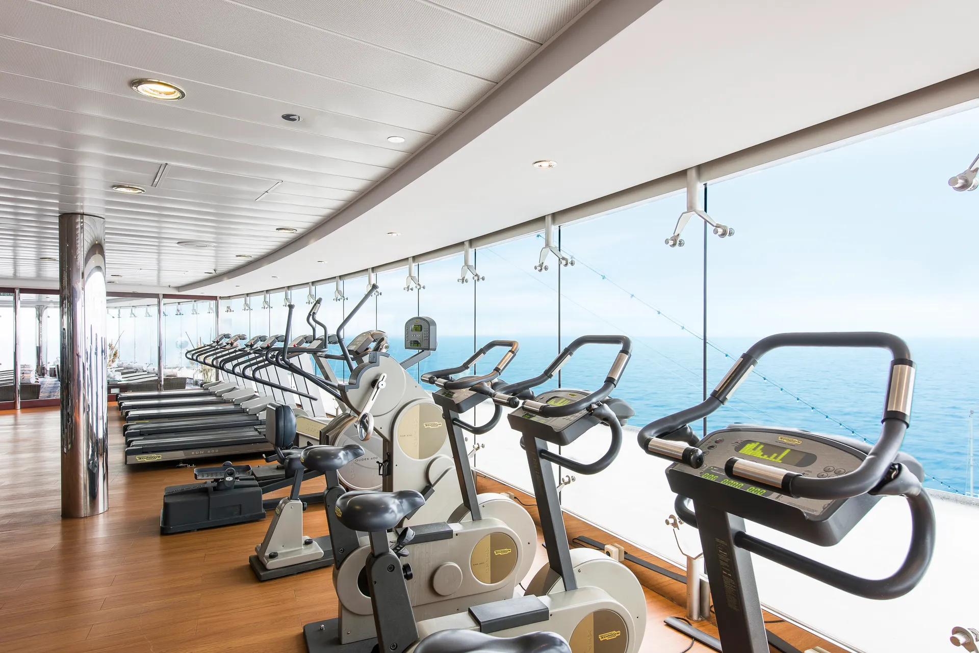 TechnoGym® 健身中心 1