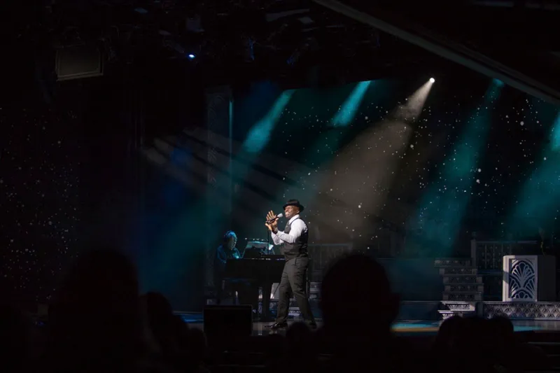 Invitați Speciali: Artiști și Conferențiari Distinși 1