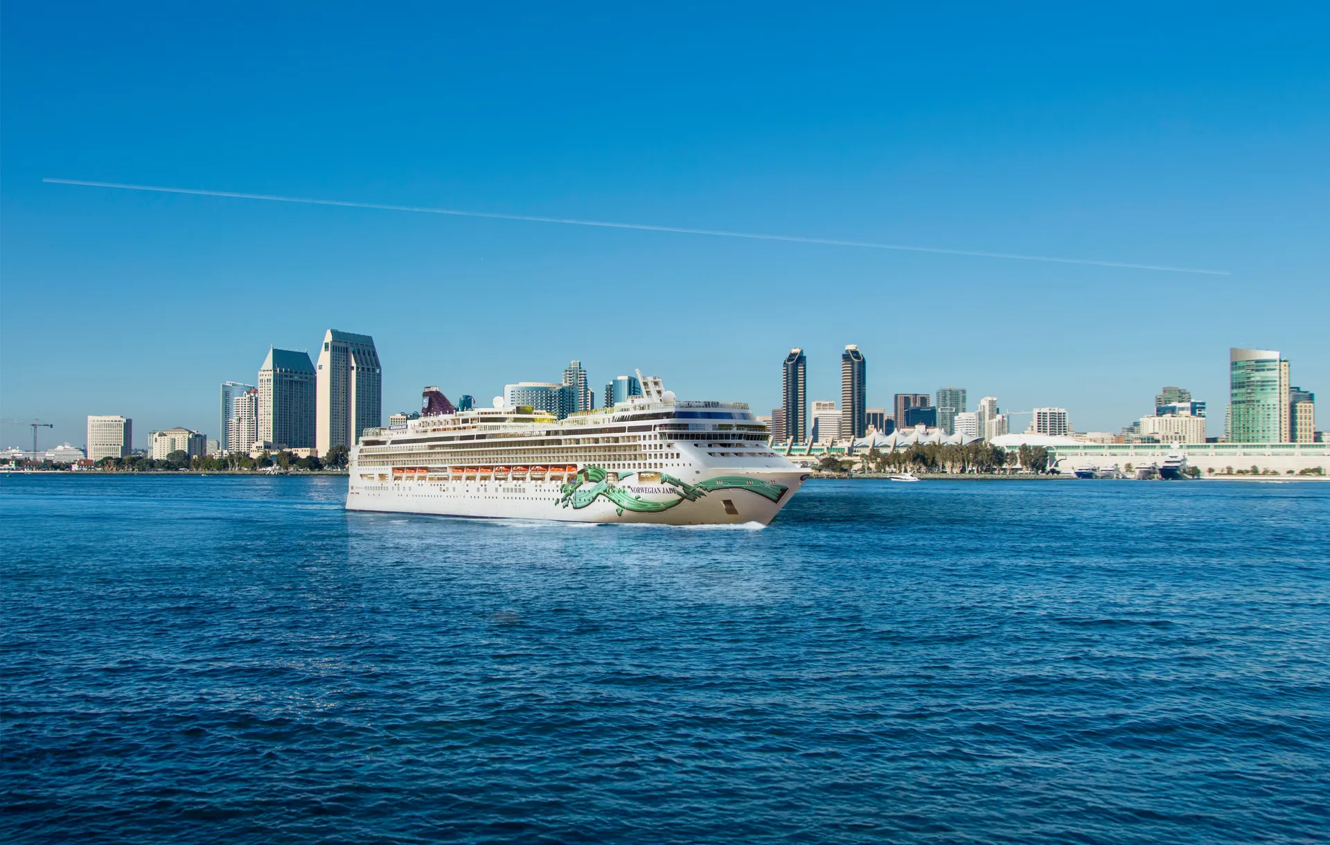 諾唯真翡翠號 1