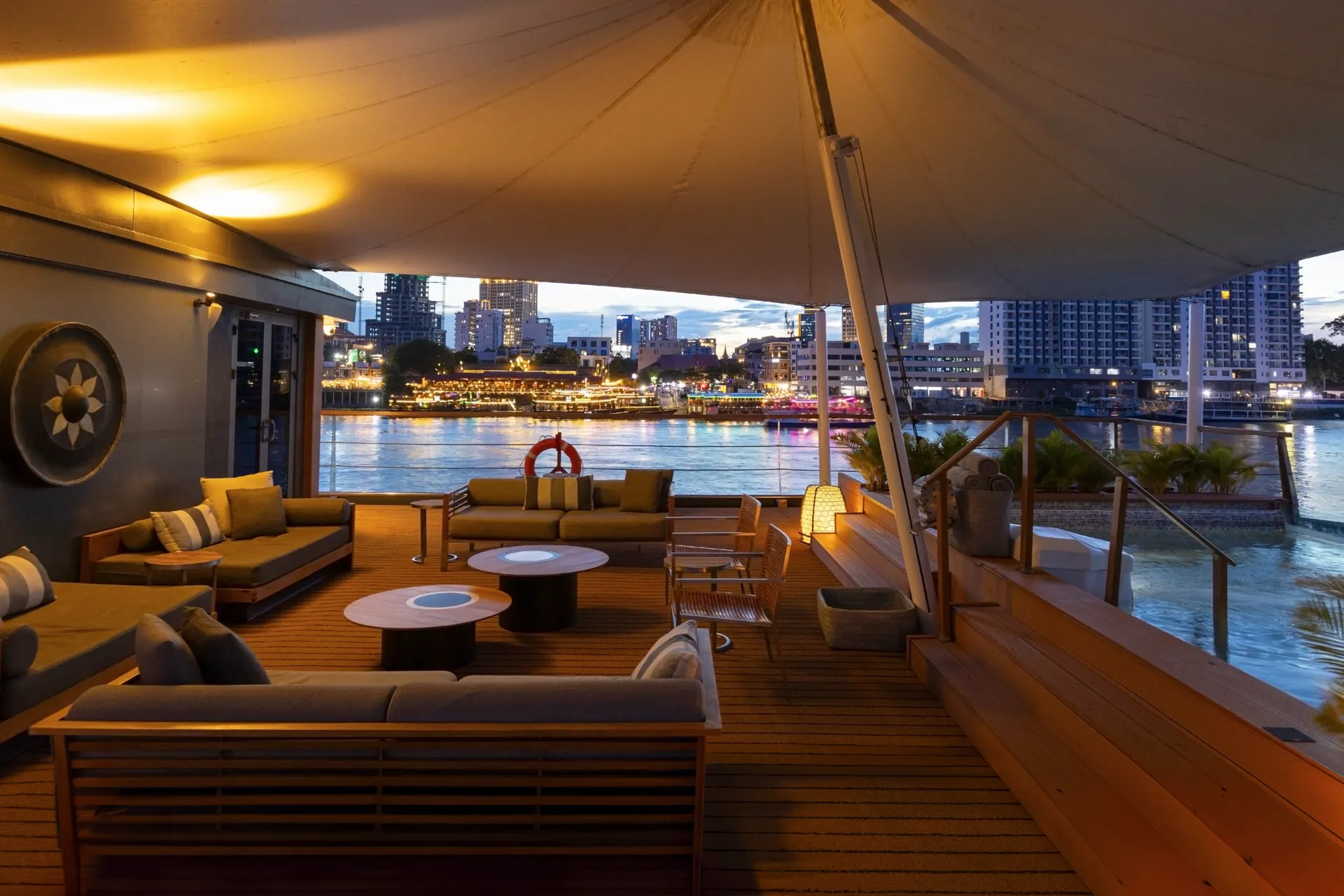 Top Deck
