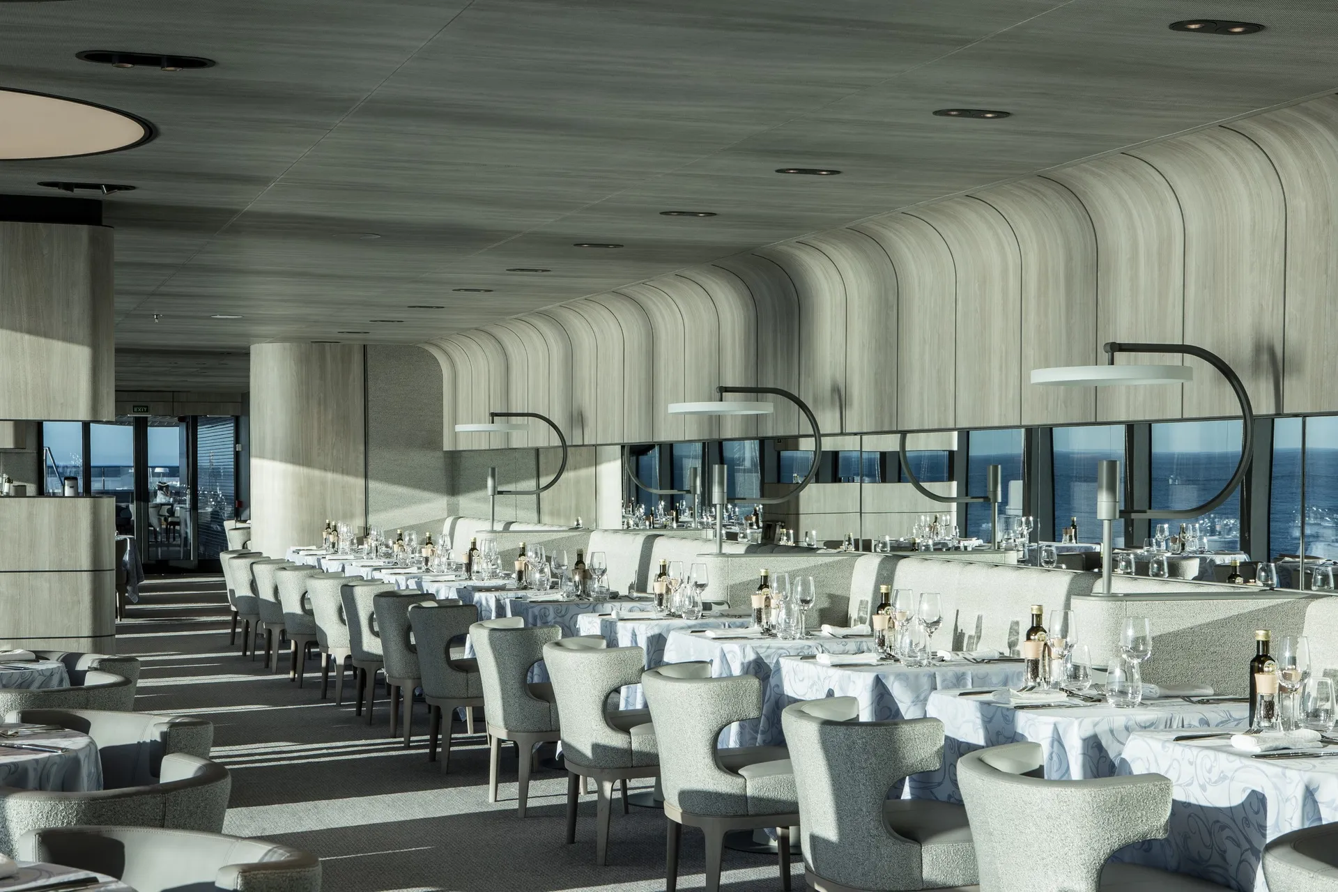 Sila (the sky, outside) - Restaurant