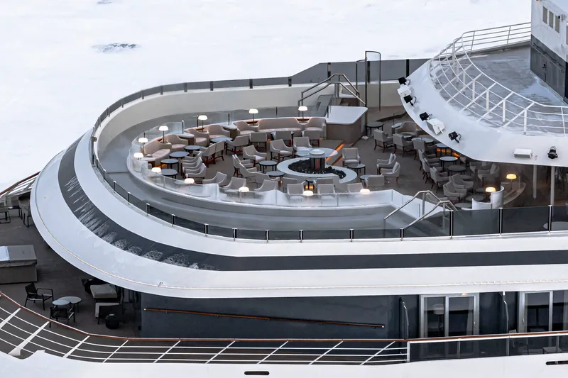 Inneq (the fire) - Open-air bar