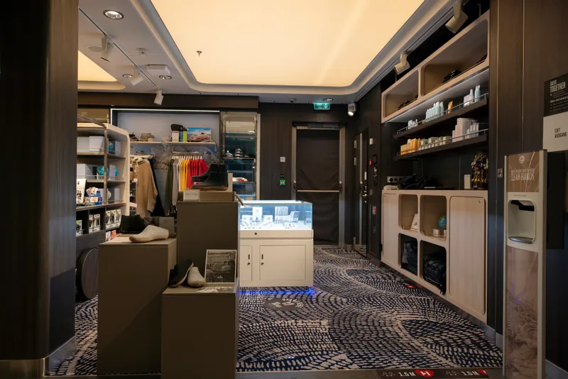 Κατάστημα 4