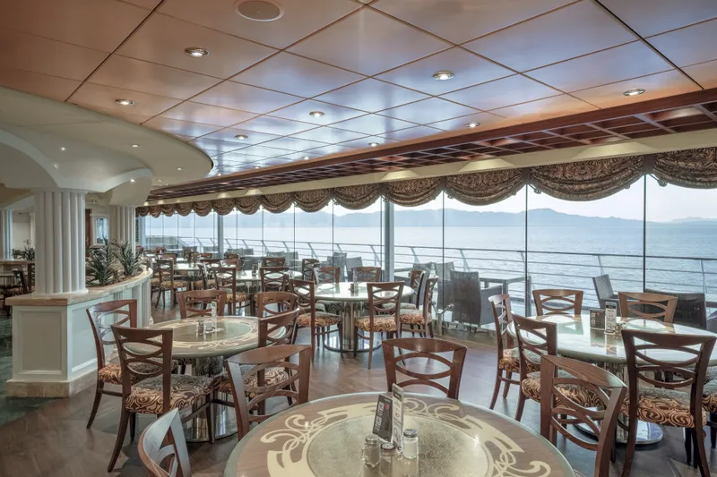 Restaurant Bufet Patru Sezoane 1