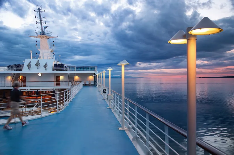 Staza za trčanje i sportska paluba 2