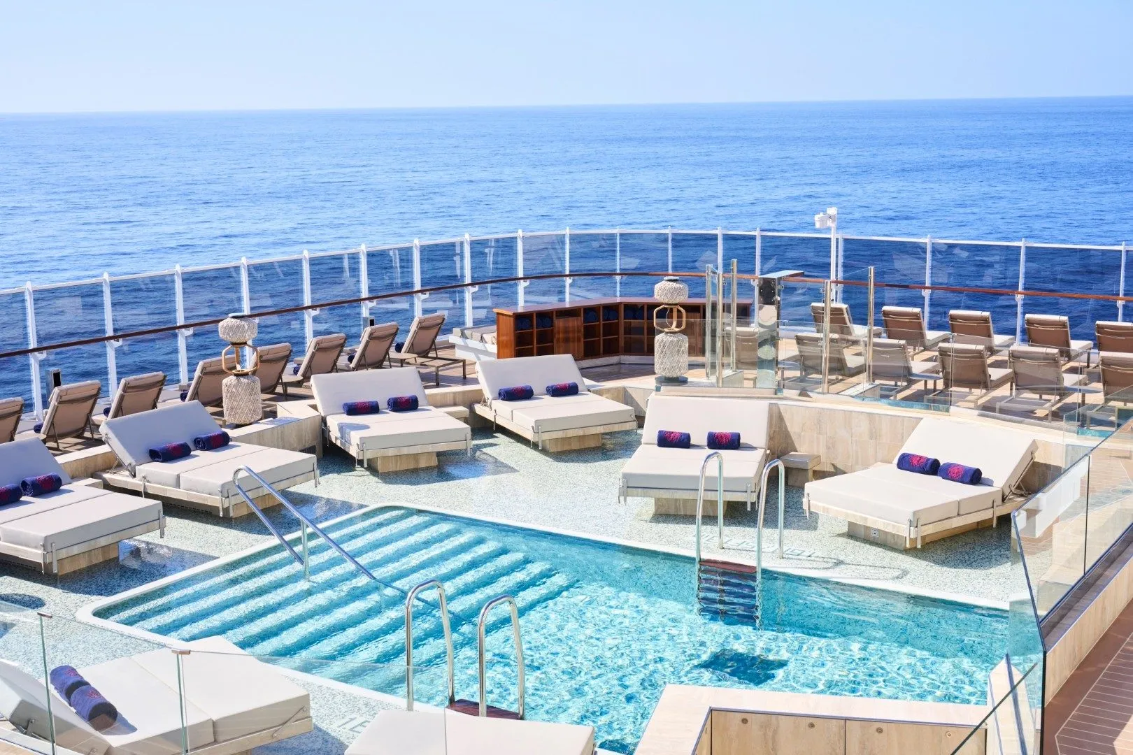 Atoll Pool & Bar 珊瑚礁泳池酒吧 1