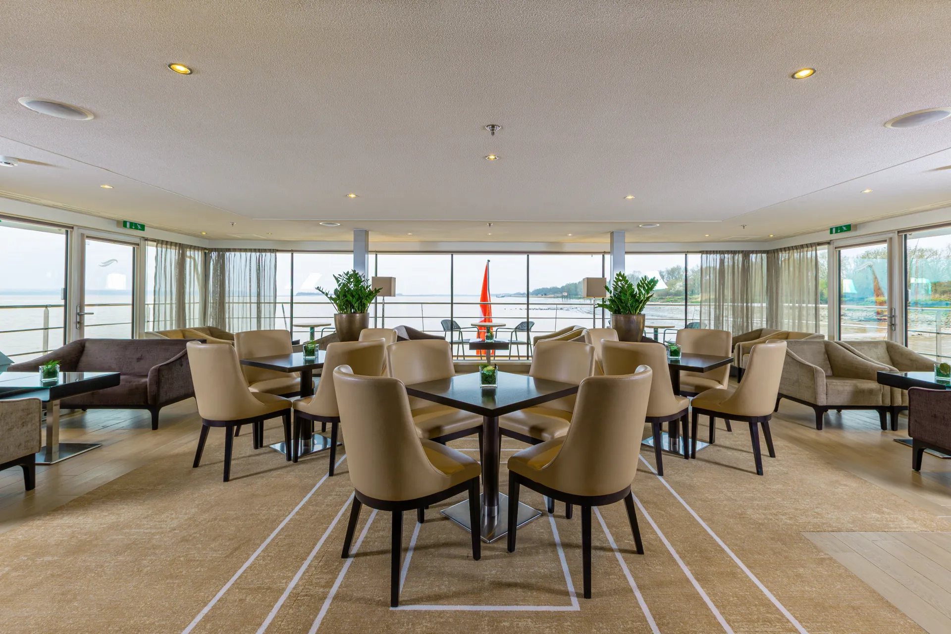 Club Lounge