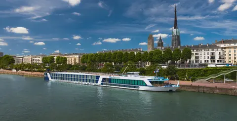 AmaLyra — AmaWaterways