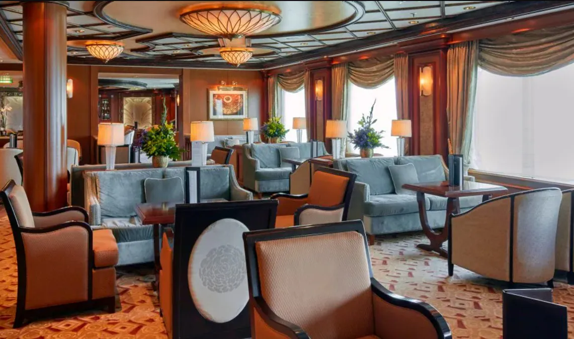 Queen Elizabeth 9