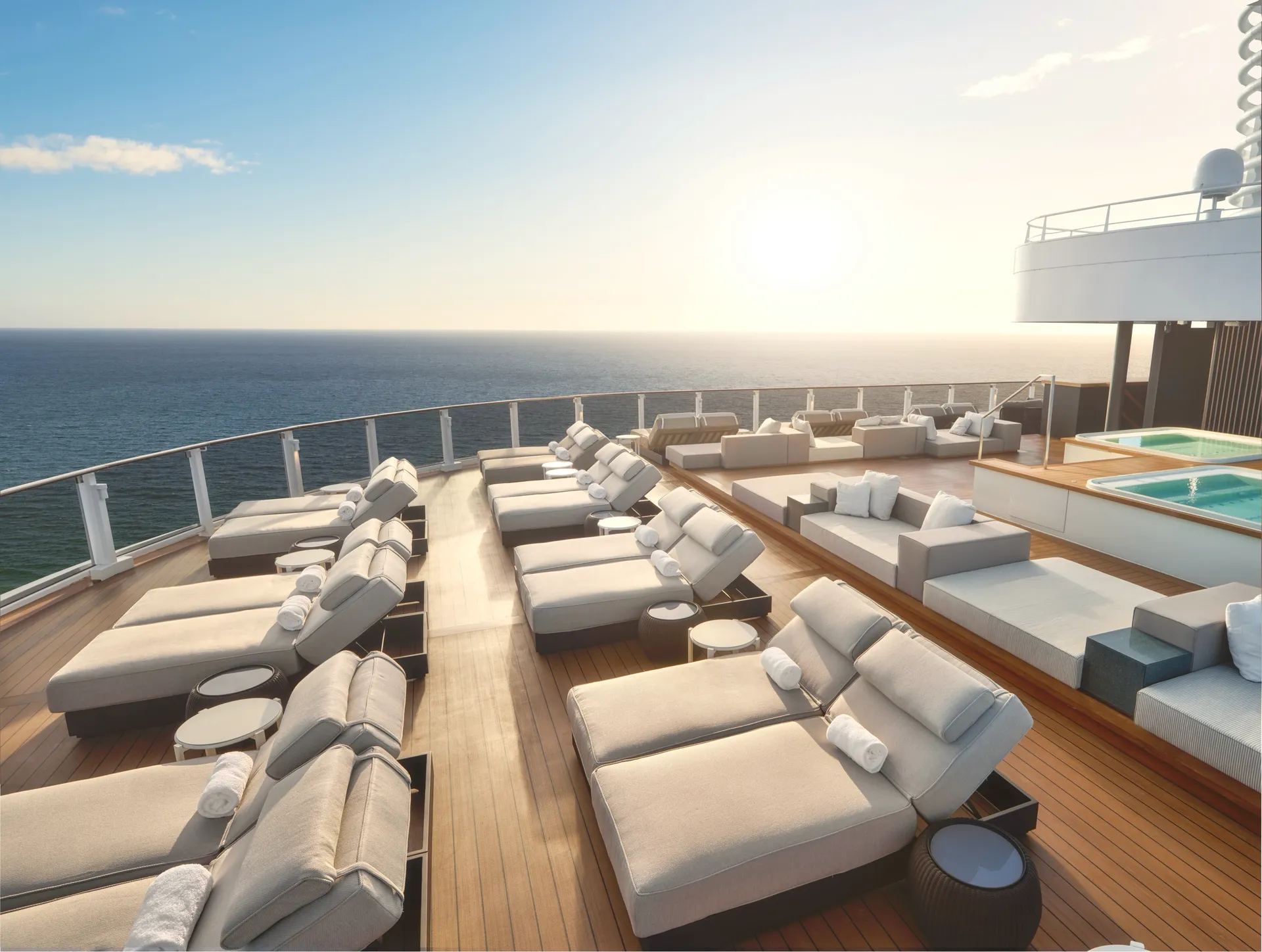 The Haven Sundeck 3