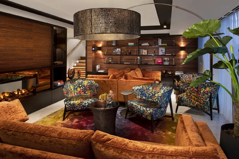 Styrbords- og Bagbordsbibliotek 1