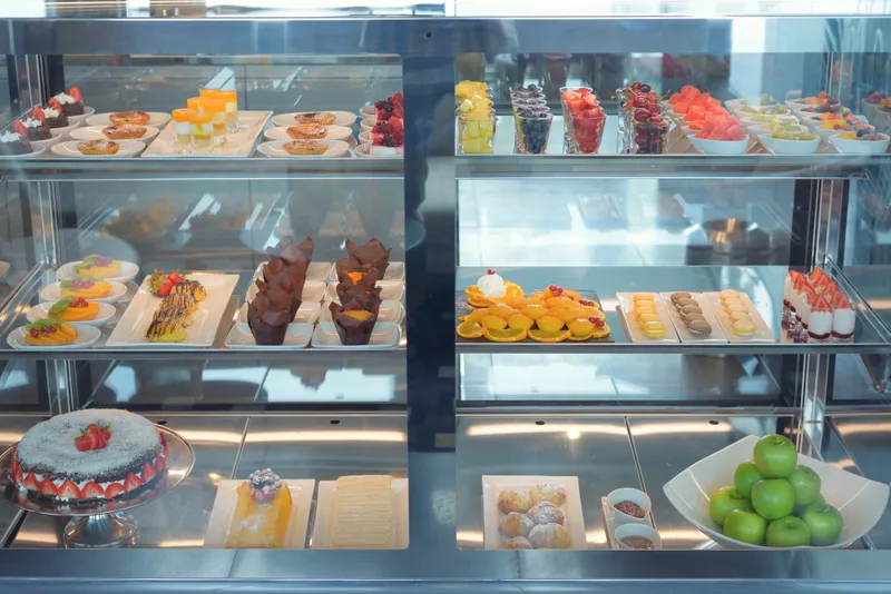 Cafeneaua de pe Râu 1